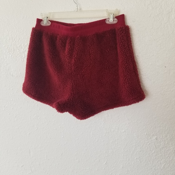 lounge shorts sherpa burgandy NEW BOUTIQUE - Picture 3 of 7